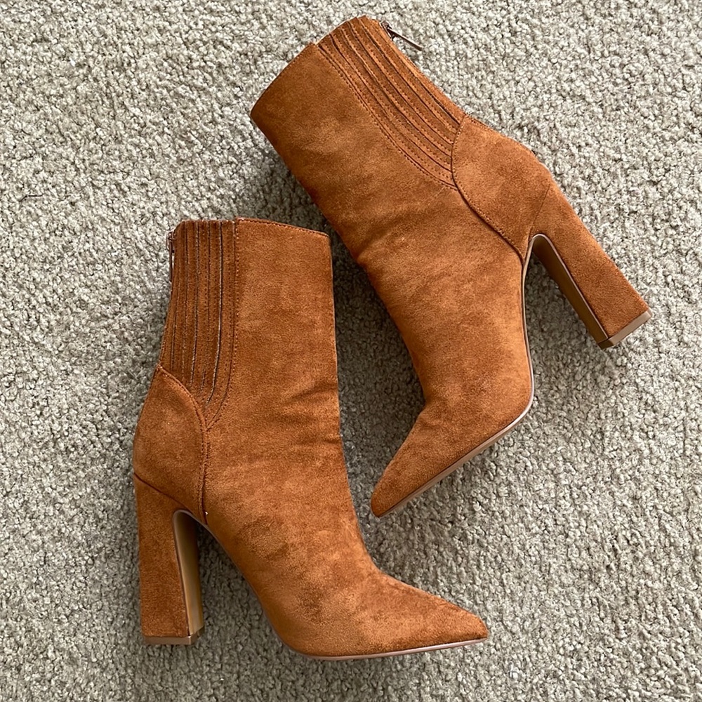 Cognac boots